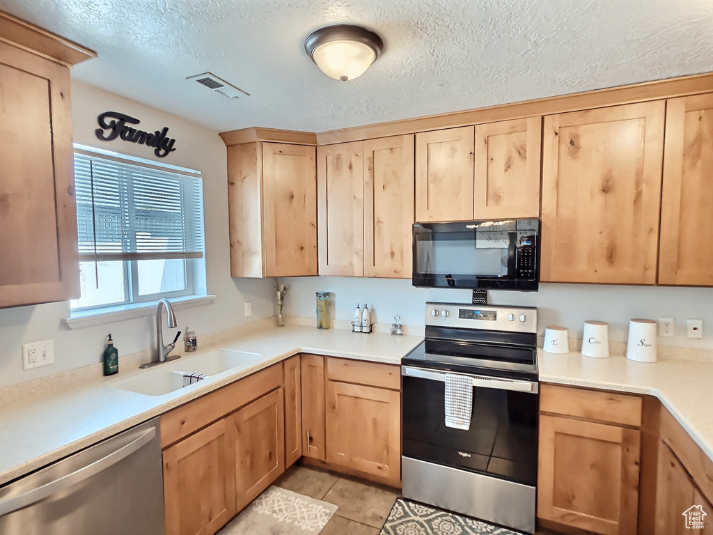Photo 9 for MLS #2115021 at 543 N 2425 West