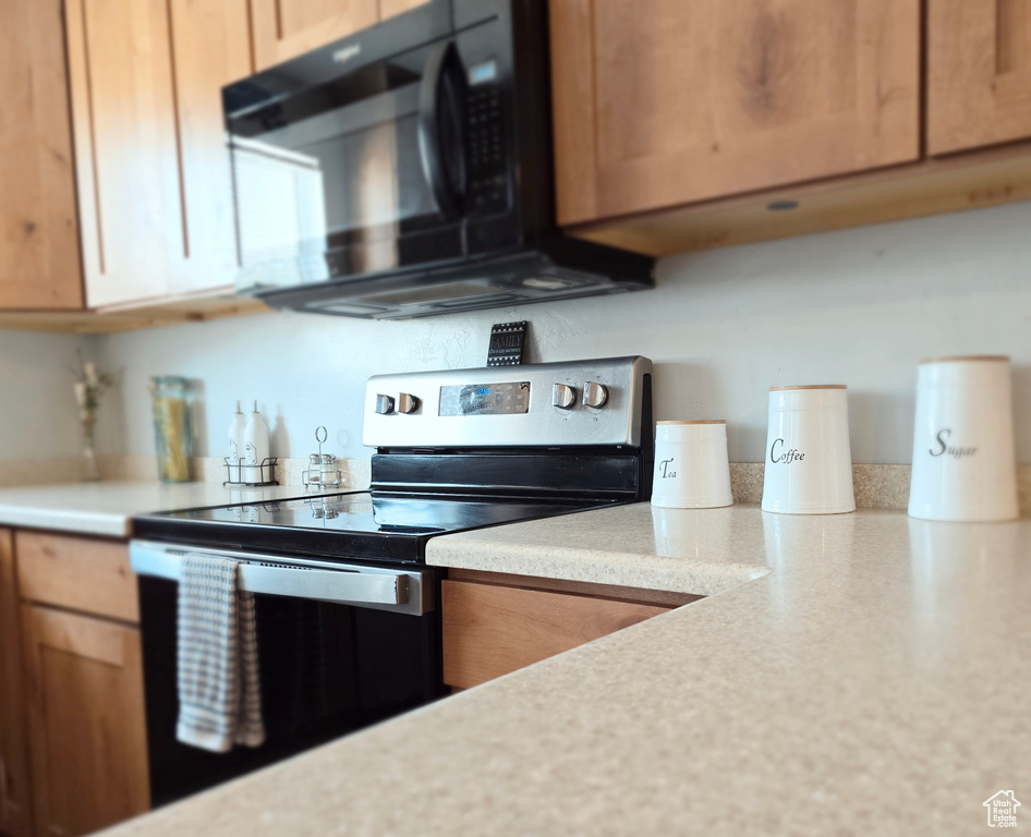 Photo 10 for MLS #2115021 at 543 N 2425 West