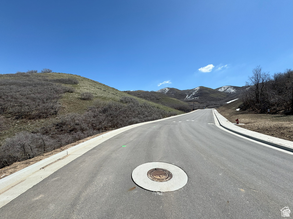 1423 E WOOD OAKS LOOP North Salt Lake, UT 84054