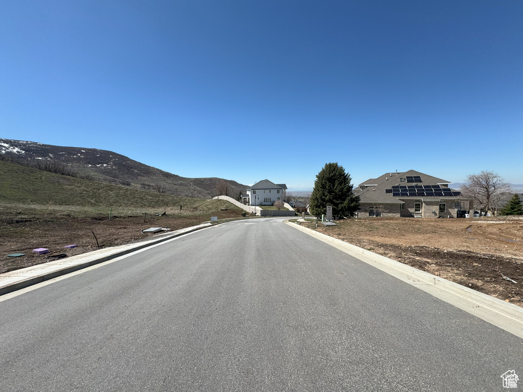 566 S TANGLEWOOD LOOP North Salt Lake, UT 84054