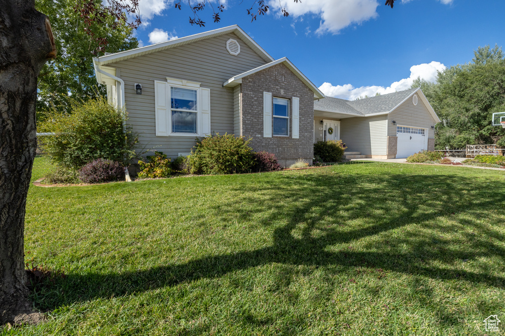 Photo 3 for MLS #2115026 at 4491 N 3000 West