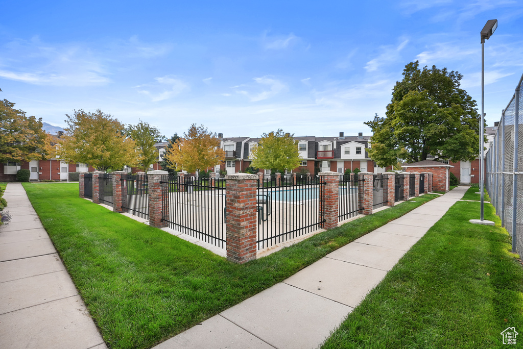 657 E WILLIAMSBURG PARK CIR Sandy, UT 84070