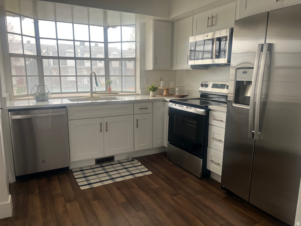 657 E WILLIAMSBURG PARK CIR Sandy, UT 84070