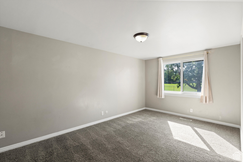 Photo 16 for MLS #2115037 at 942 E 1050 North