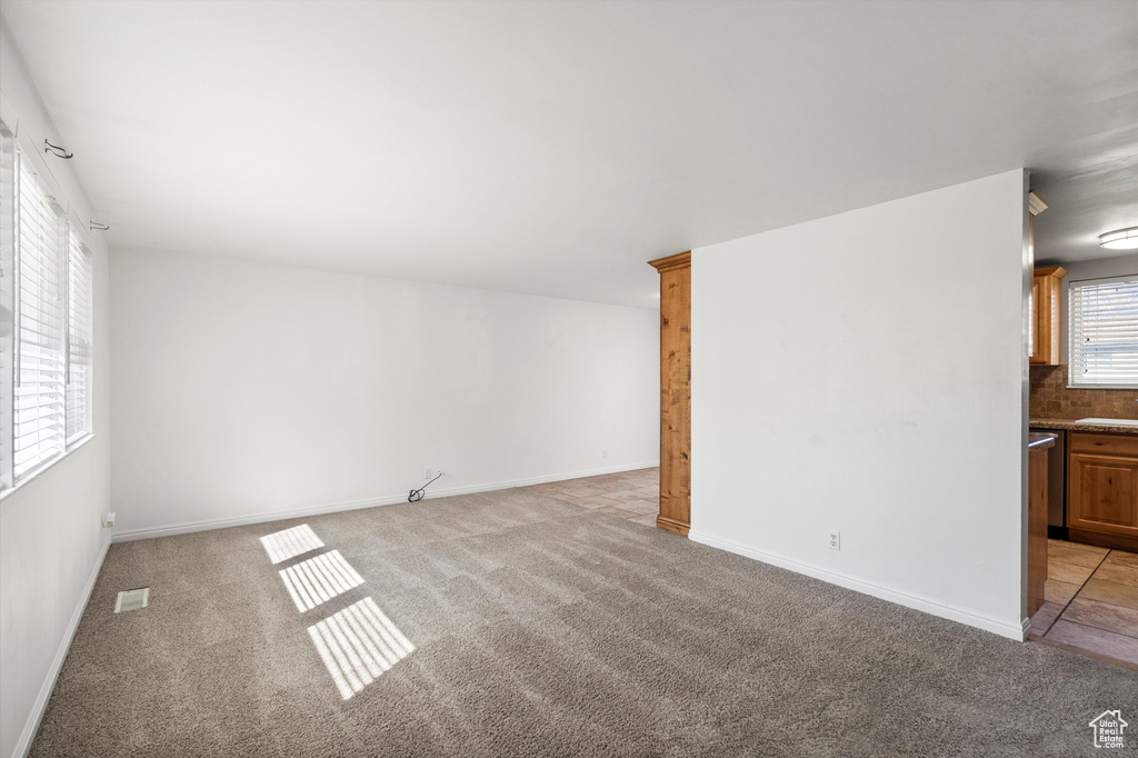 Photo 5 for MLS #2115037 at 942 E 1050 North