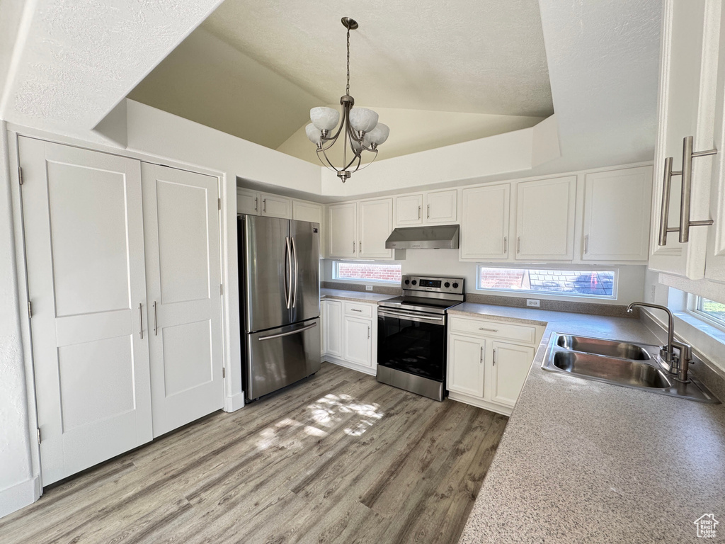 4047 PINE GROVE WAY South Jordan, UT 84095