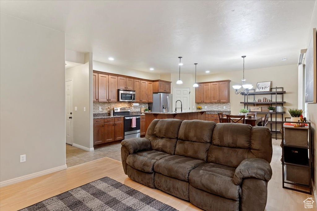 282 W 650 N Centerville, UT 84014