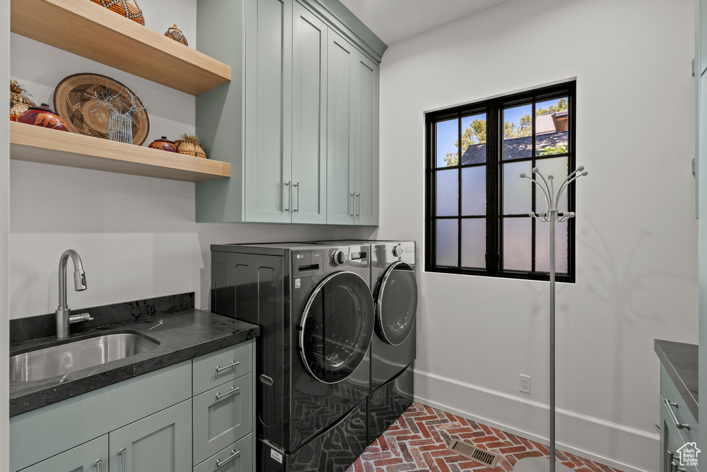 590 N CAPITOL AVE Salt Lake City, UT 84103