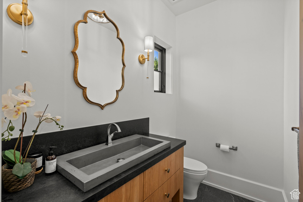 590 N CAPITOL AVE Salt Lake City, UT 84103