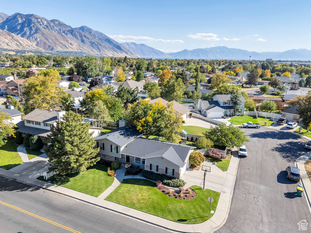Photo 4 for MLS #2115066 at 568 E 200 North
