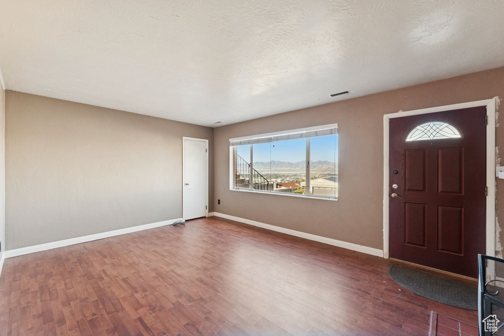 692 N CORTEZ ST Salt Lake City, UT 84103