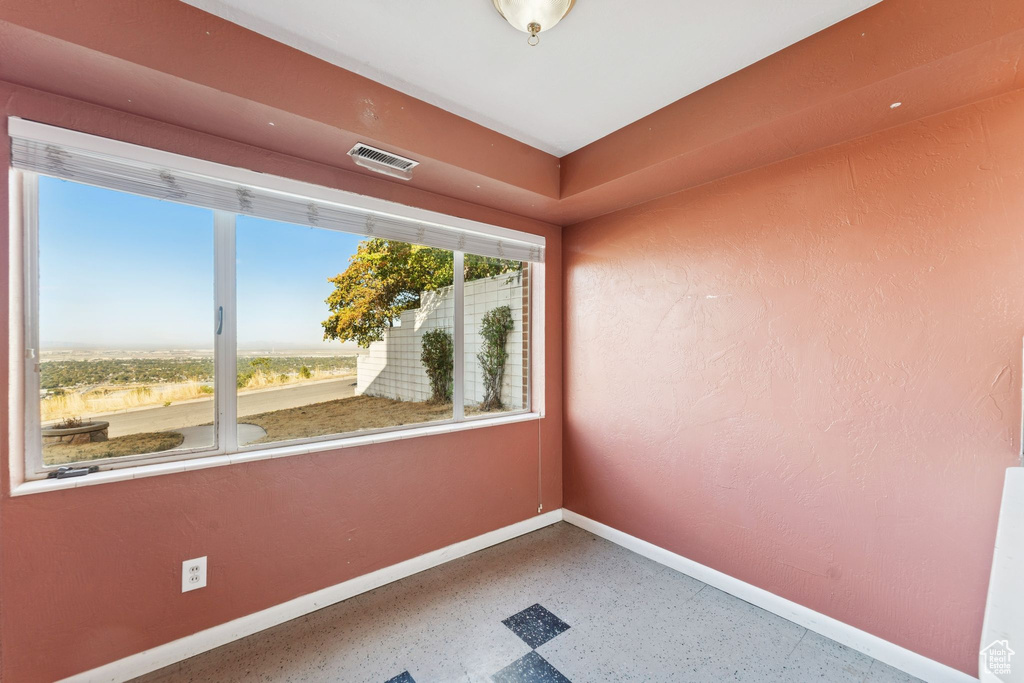 692 N CORTEZ ST Salt Lake City, UT 84103