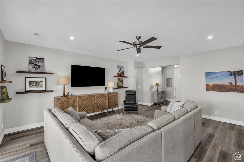 Photo 5 for MLS #2115082 at 599 N Sandy Talus Dr