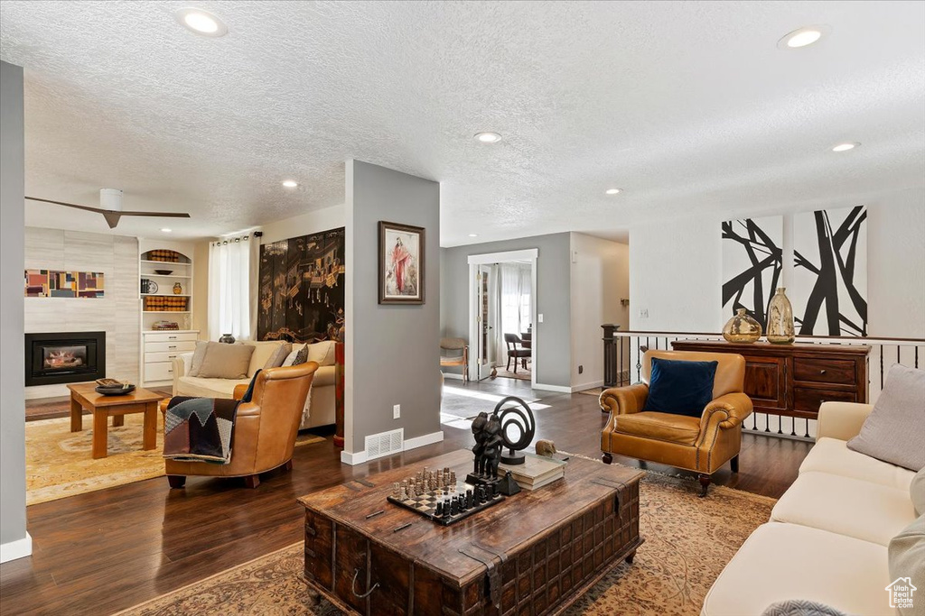 Photo 3 for MLS #2115083 at 2713 E 200 North