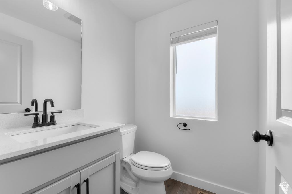 Photo 8 for MLS #2115090 at 3062 Clover Ct