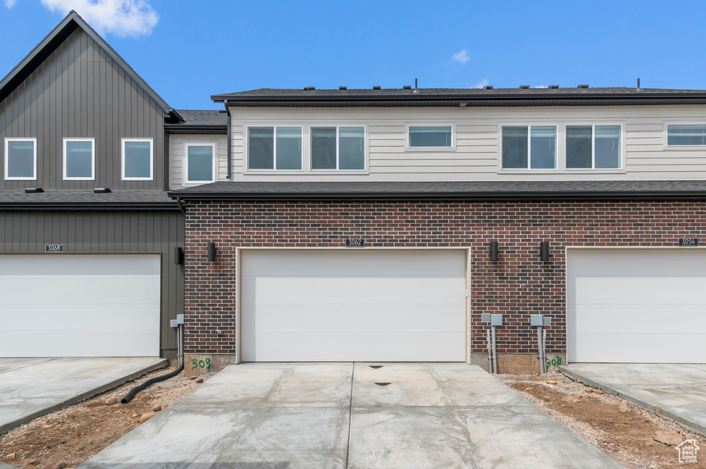 Photo 3 for MLS #2115090 at 3062 Clover Ct
