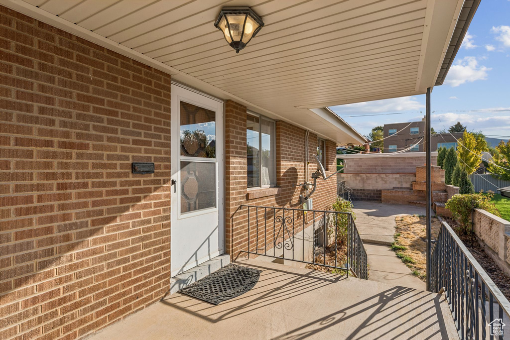 692 N CORTEZ ST Salt Lake City, UT 84103