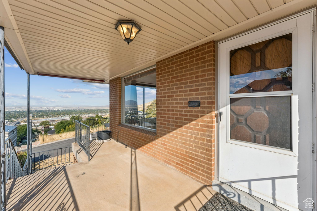 692 N CORTEZ ST Salt Lake City, UT 84103