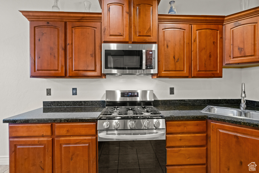 Photo 13 for MLS #2115093 at 2001 W Golden Pond Way
