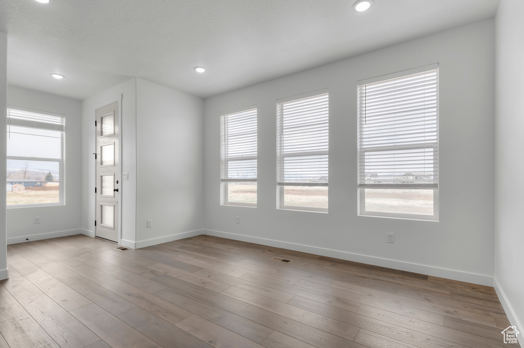 Photo 7 for MLS #2115094 at 3068 Clover Ct