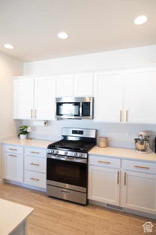 5712 N GOLDFINCH LN Stansbury Park, UT 84074