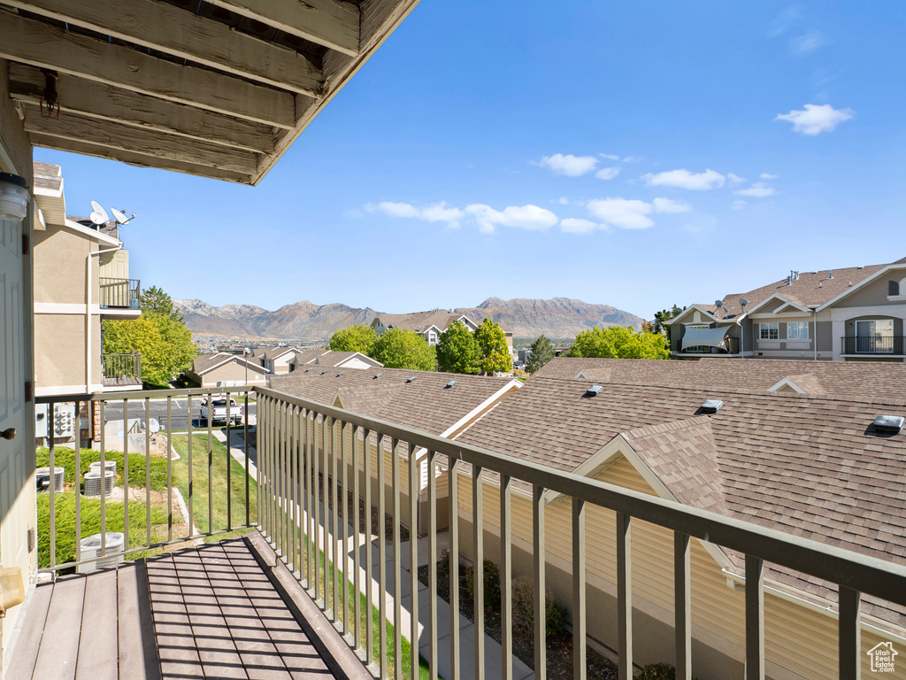 Photo 26 for MLS #2115119 at 2109 Aurora Way #F5