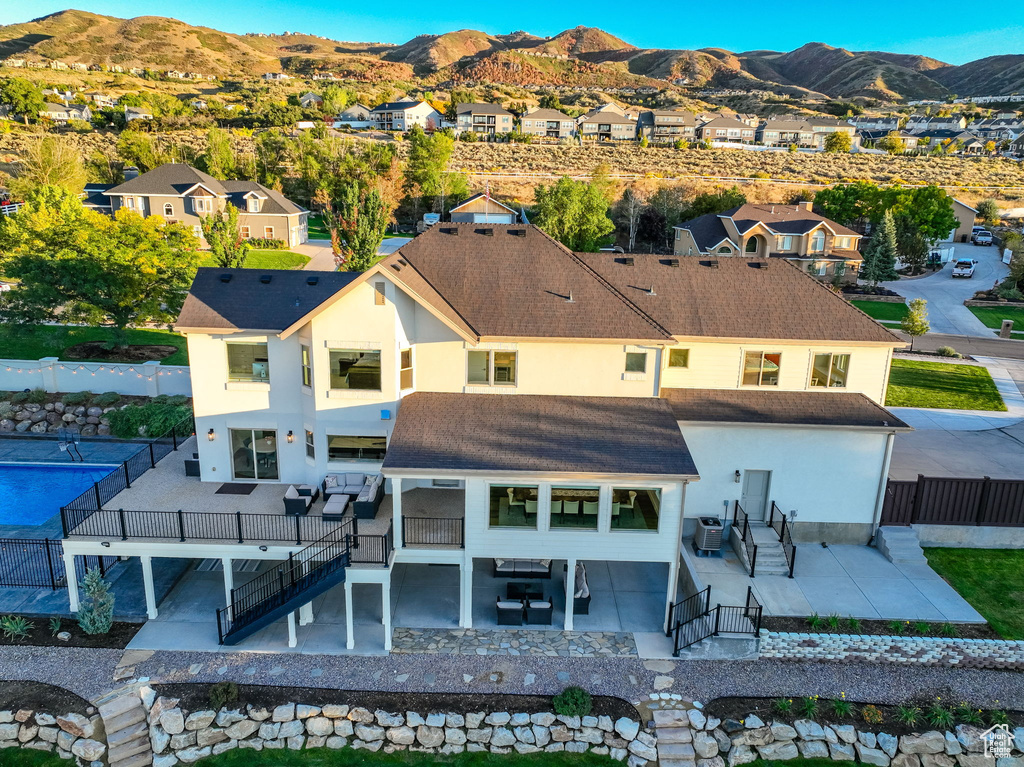 Photo 94 for MLS #2115126 at 983 E Southfork Dr