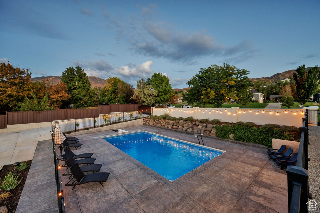 Photo 74 for MLS #2115126 at 983 E Southfork Dr