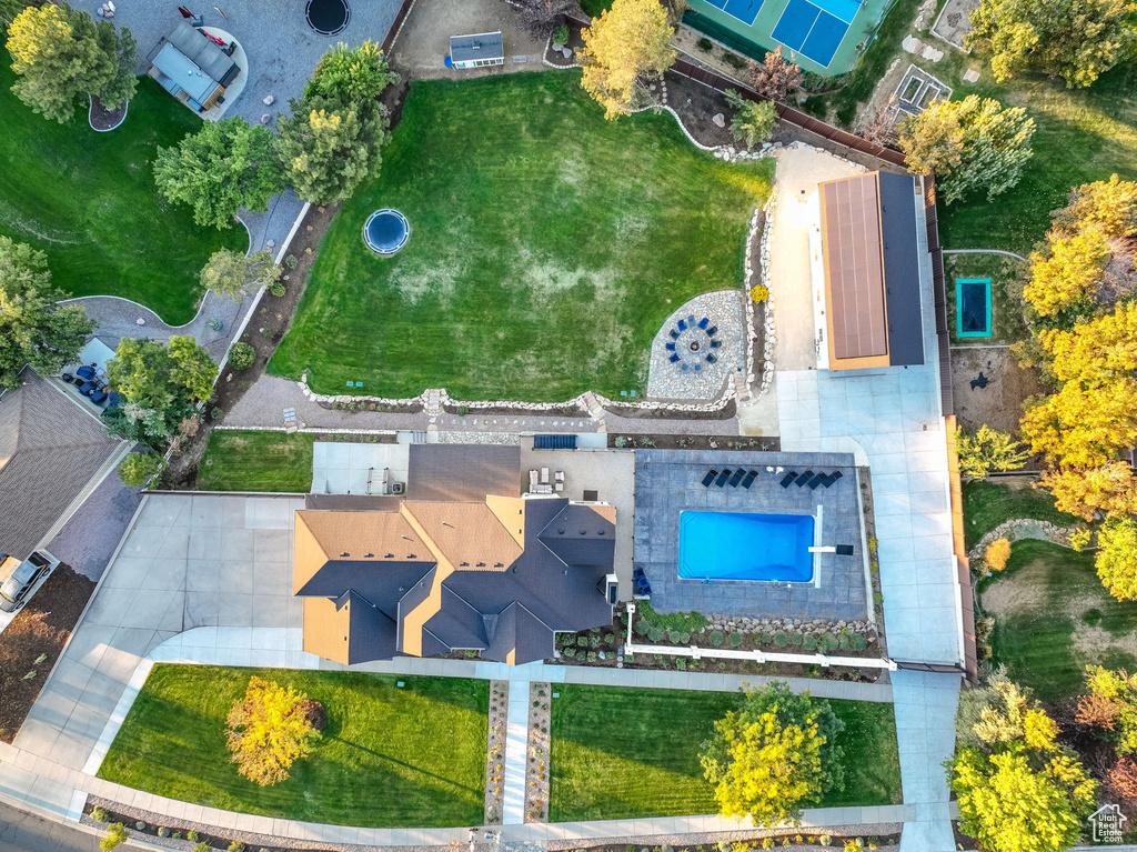 Photo 100 for MLS #2115126 at 983 E Southfork Dr