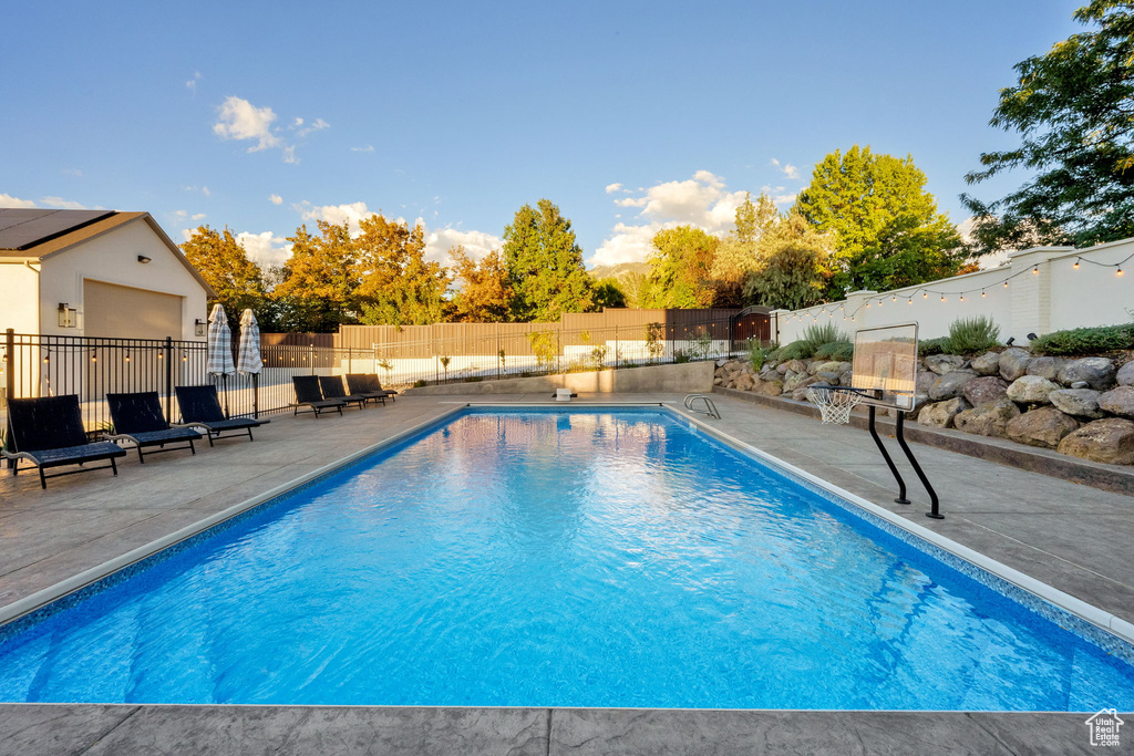 Photo 67 for MLS #2115126 at 983 E Southfork Dr