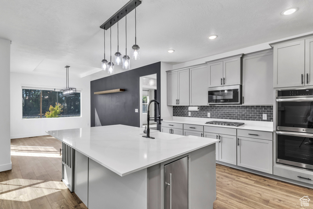 Photo 9 for MLS #2115129 at 674 S Meade St