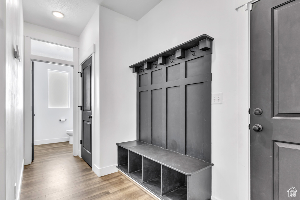 Photo 14 for MLS #2115129 at 674 S Meade St