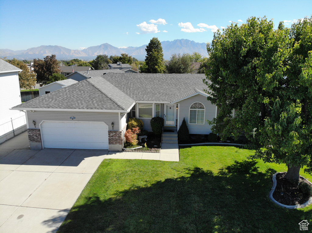 Photo 4 for MLS #2115134 at 4831 S 3475 West