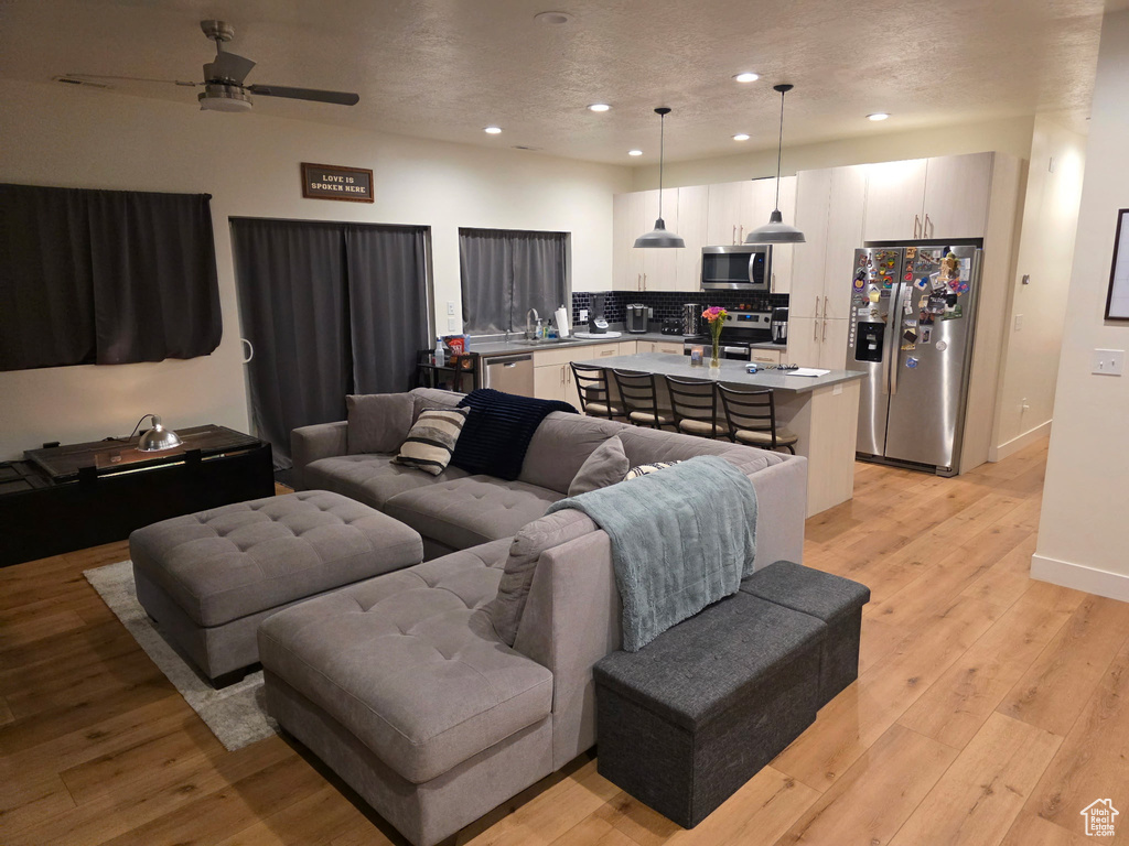 Photo 6 for MLS #2115152 at 285 W 400 South
