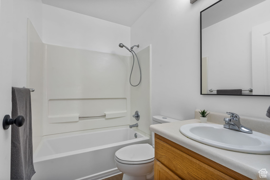 Photo 6 for MLS #2115163 at 77 N Richmond Ln