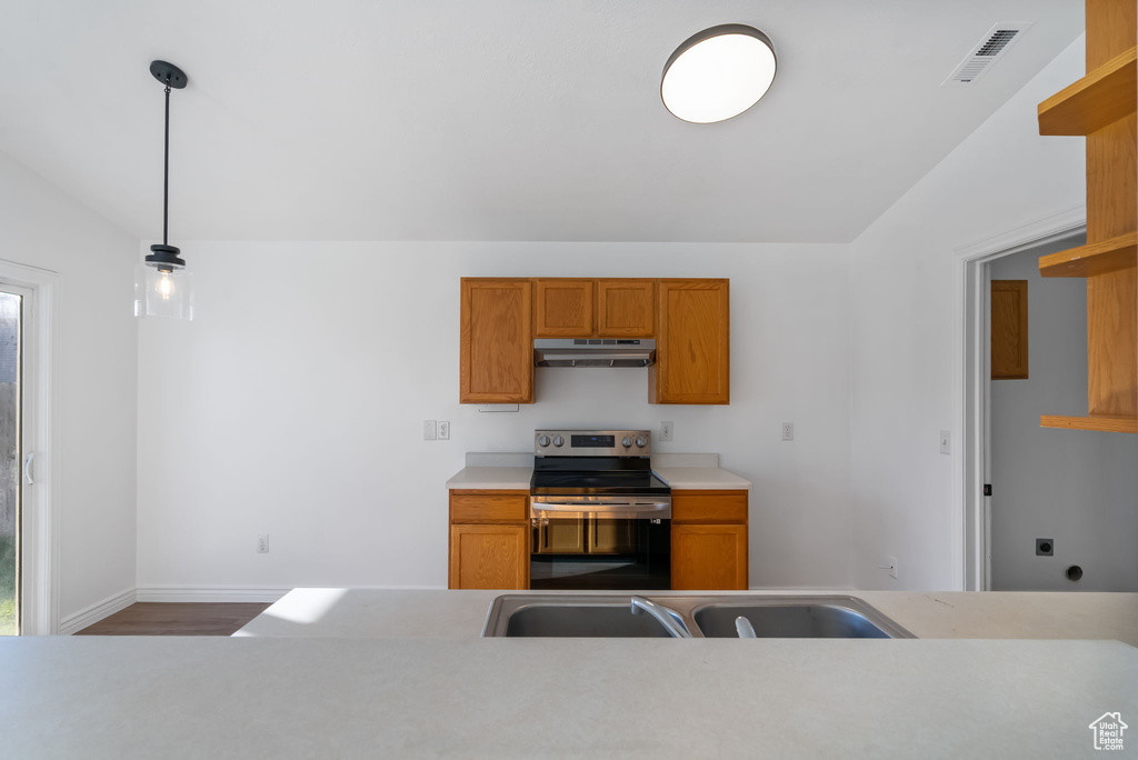 Photo 10 for MLS #2115163 at 77 N Richmond Ln