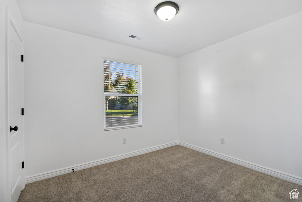 Photo 5 for MLS #2115163 at 77 N Richmond Ln