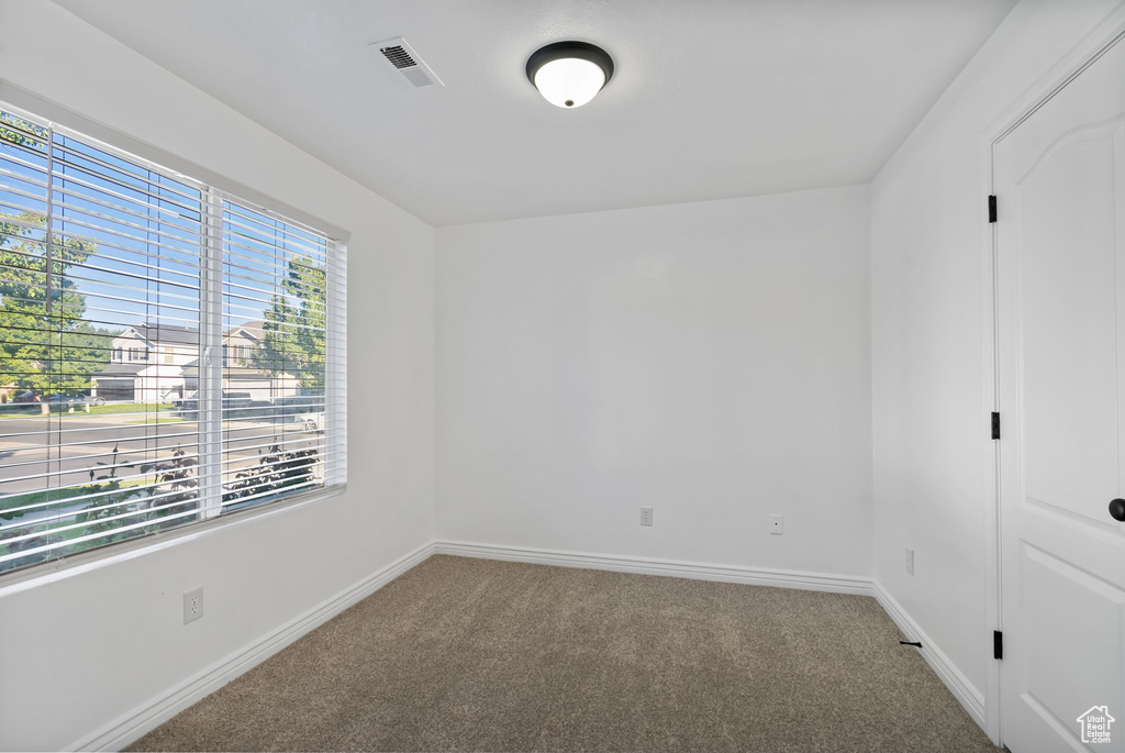 Photo 4 for MLS #2115163 at 77 N Richmond Ln