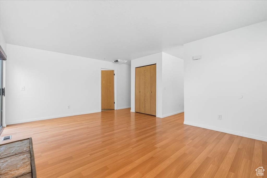 Photo 7 for MLS #2115171 at 2933 S Roundtable Rd
