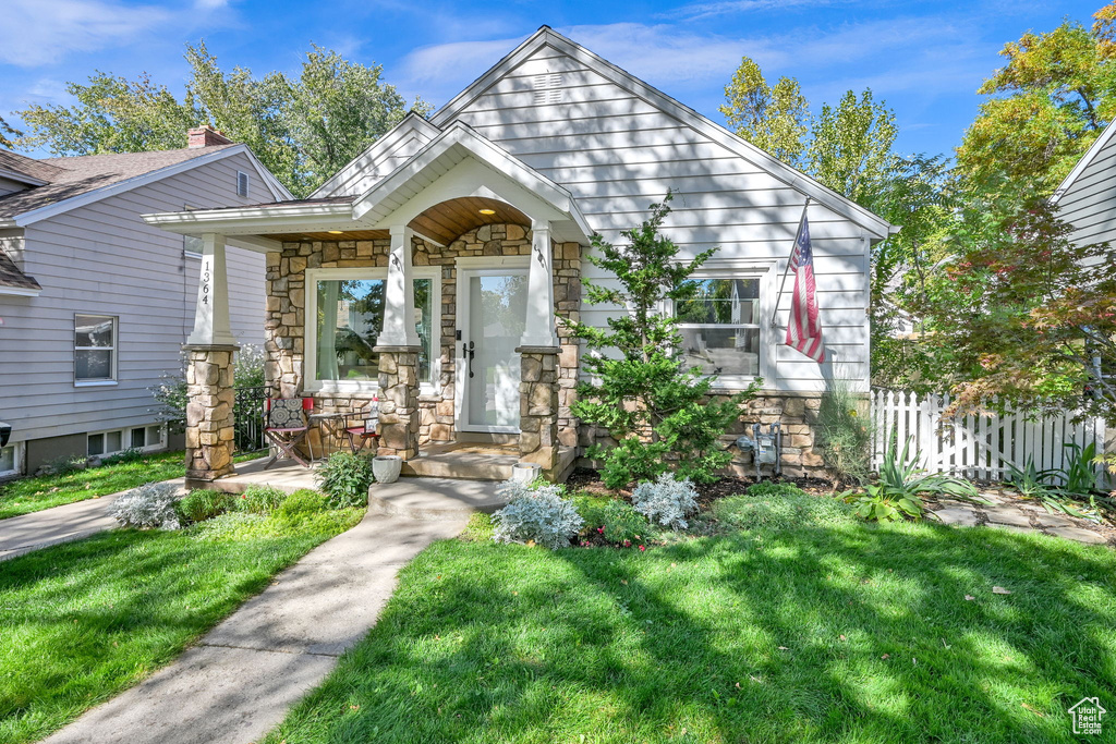 Photo 2 for MLS #2115172 at 1364 28th St