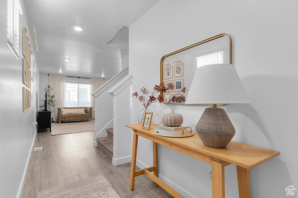 Photo 3 for MLS #2115176 at 1082 E Waterway Ln
