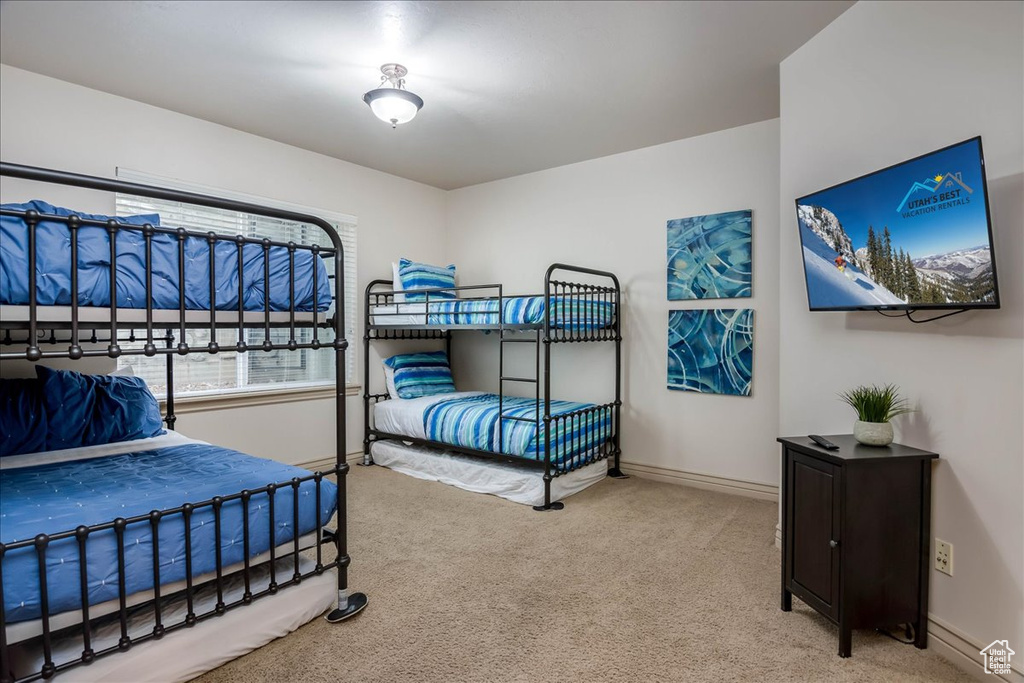 924 E COLLEGE ST Millcreek, UT 84117