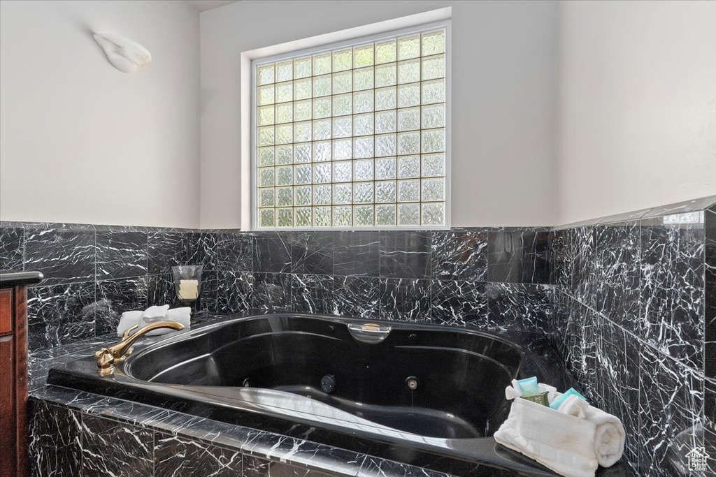 924 E COLLEGE ST Millcreek, UT 84117