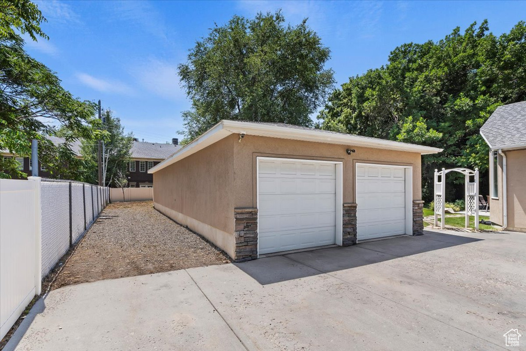 924 E COLLEGE ST Millcreek, UT 84117