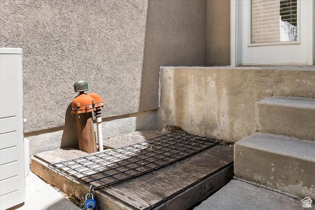 924 E COLLEGE ST Millcreek, UT 84117