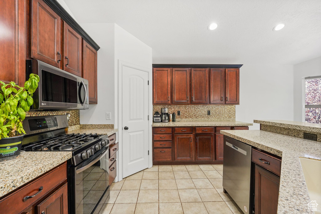 Photo 12 for MLS #2115179 at 209 Main