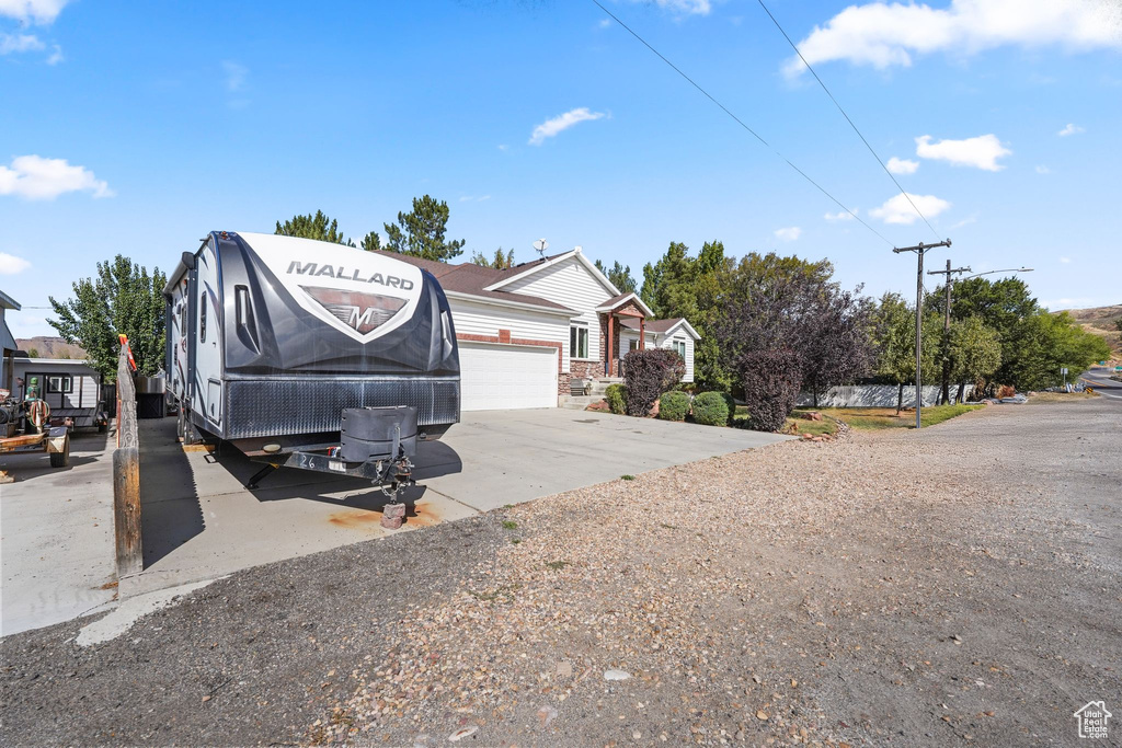 Photo 34 for MLS #2115179 at 209 Main