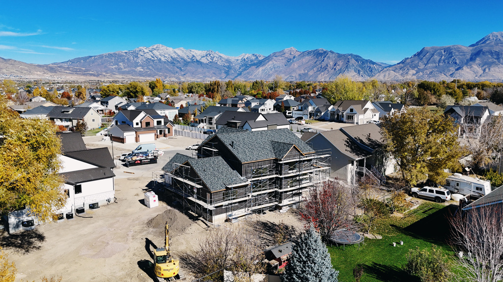 Bird's eye view of a mountain backdrop