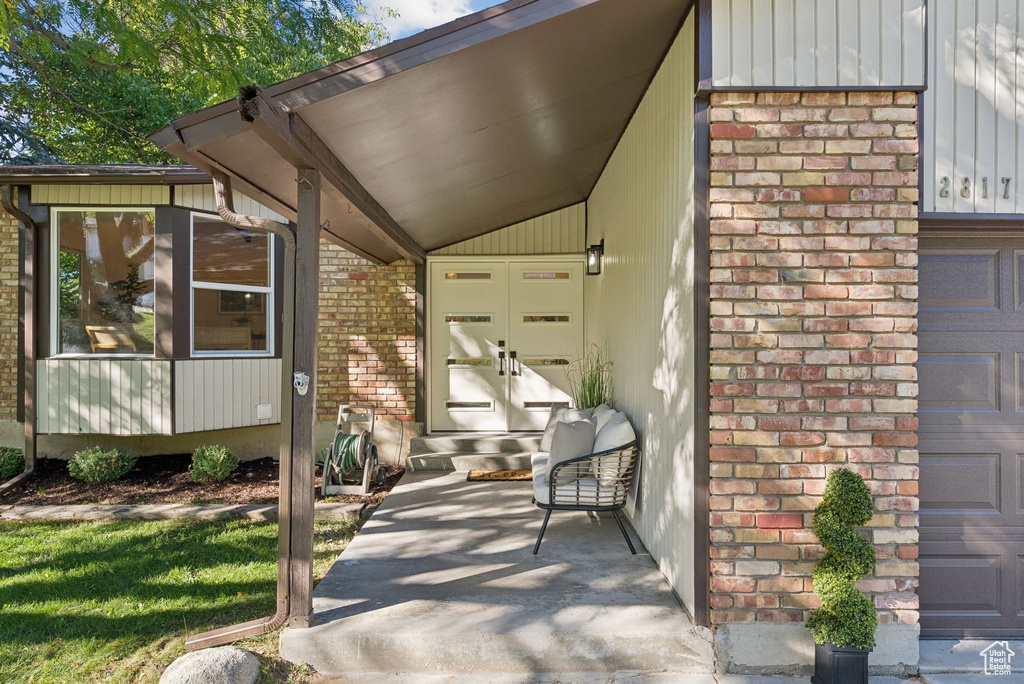 Photo 3 for MLS #2115204 at 2817 E Willow Wick Dr