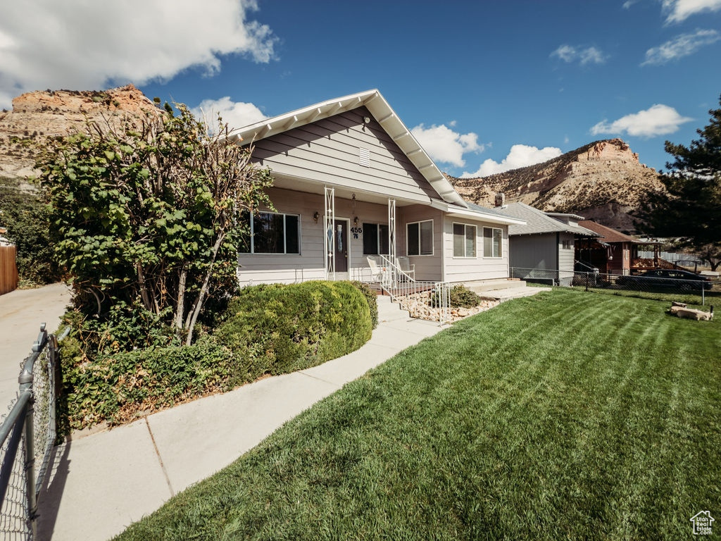 455 E 6100 N Kenilworth, UT 84529